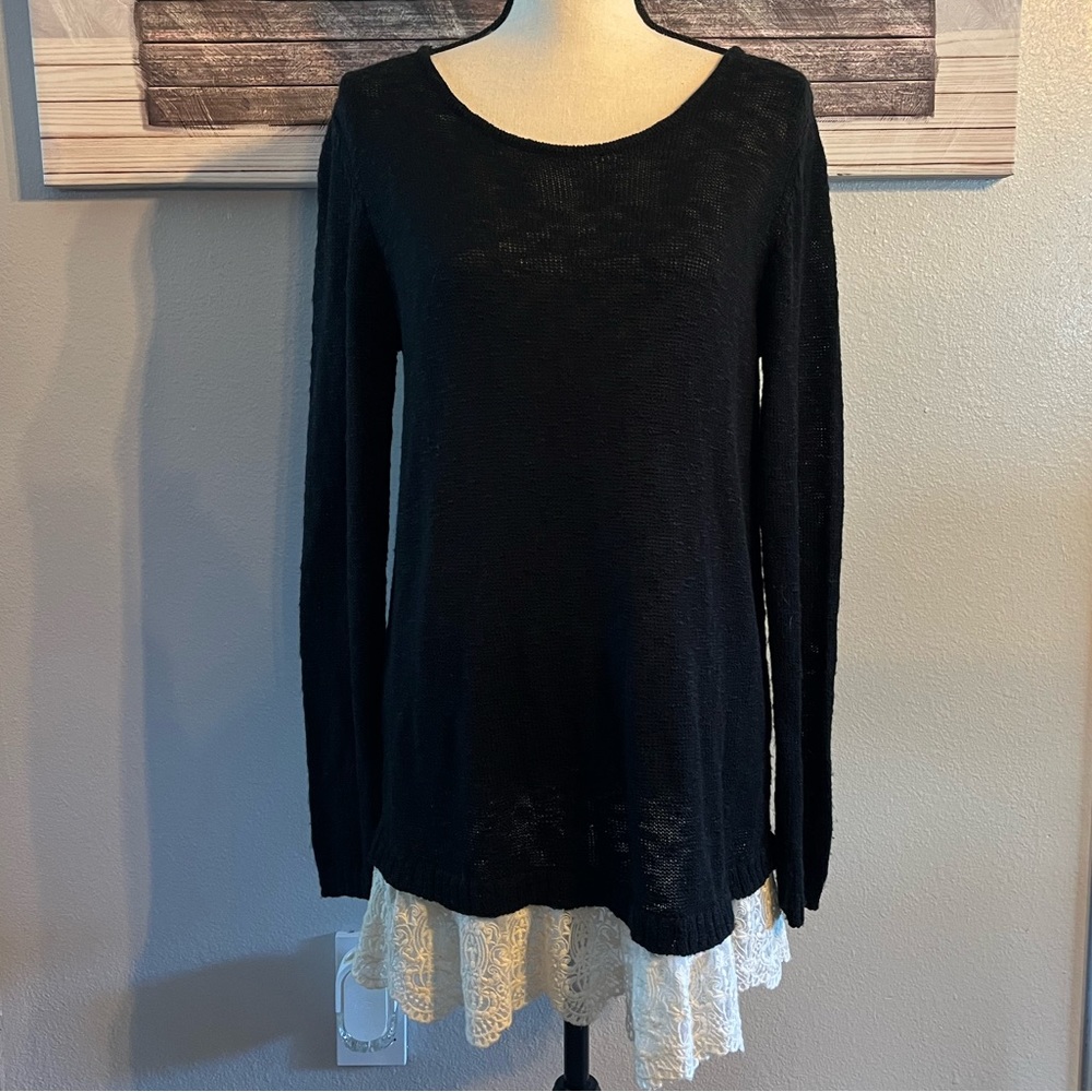 ♥️❄️AB Studio Woman’s Black/Cream Sweater Size L